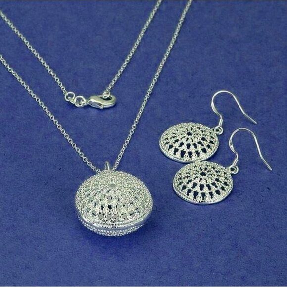 Jacqueline Medallion Sterling Silver Pendant Necklace and Earrings Gift Packaged - Picture 1 of 10